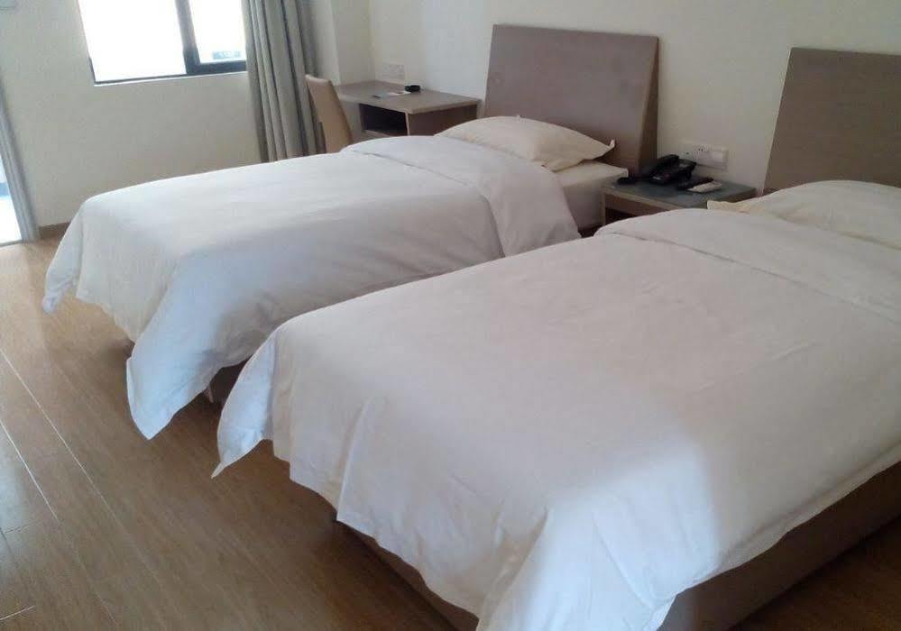 Dongguan Silver World Garden Hotel Екстериор снимка