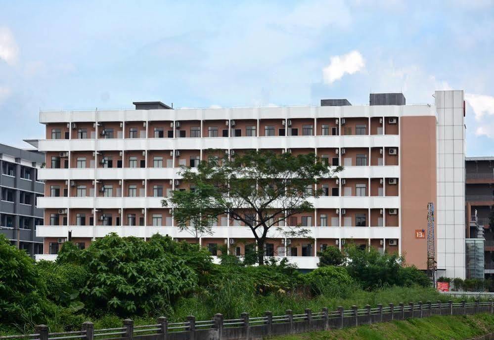 Dongguan Silver World Garden Hotel Екстериор снимка